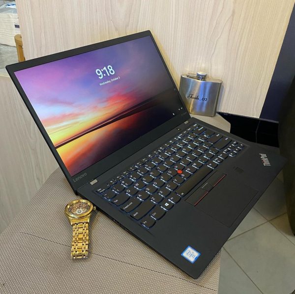 Lenovo x 1 yoga Intel core i7 -6600U 8GB RAM 256GB SSD 3