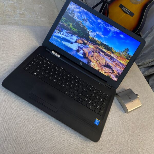 HP 15 5th Gen Intel Core i3 Laptop 4GB RAM 500 HDD 15.6-inch Display